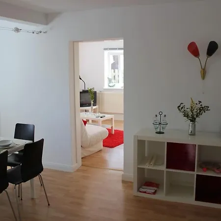Grosse, Schone Gartenwohnung In Historischer *